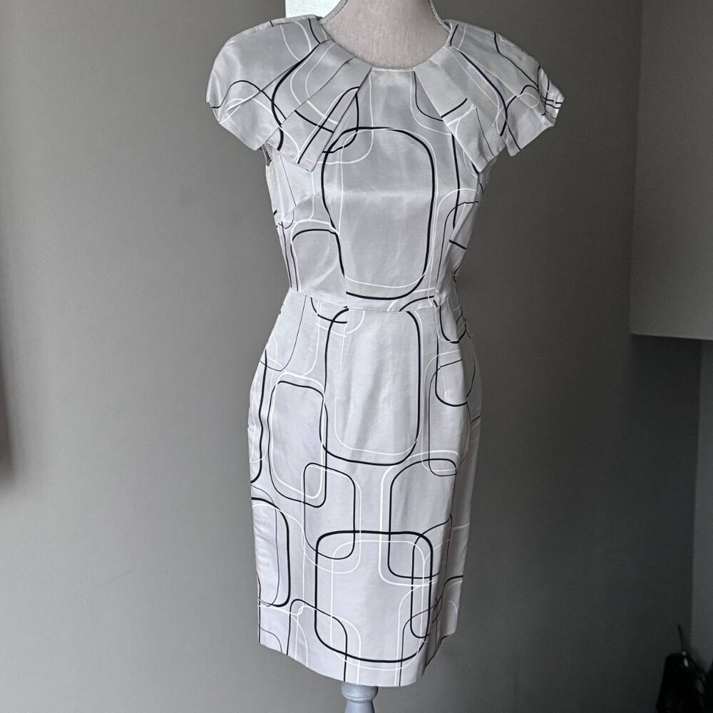Banana Republic Unique Graphic Silk-Linen Blend Dress in Trending Silver Grey Co